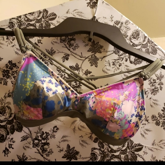 Victoria's Secret bralette